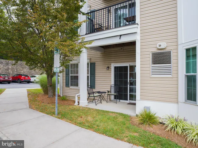 $285,000 | 411 Creekside Drive, Brookhaven, PA 19015