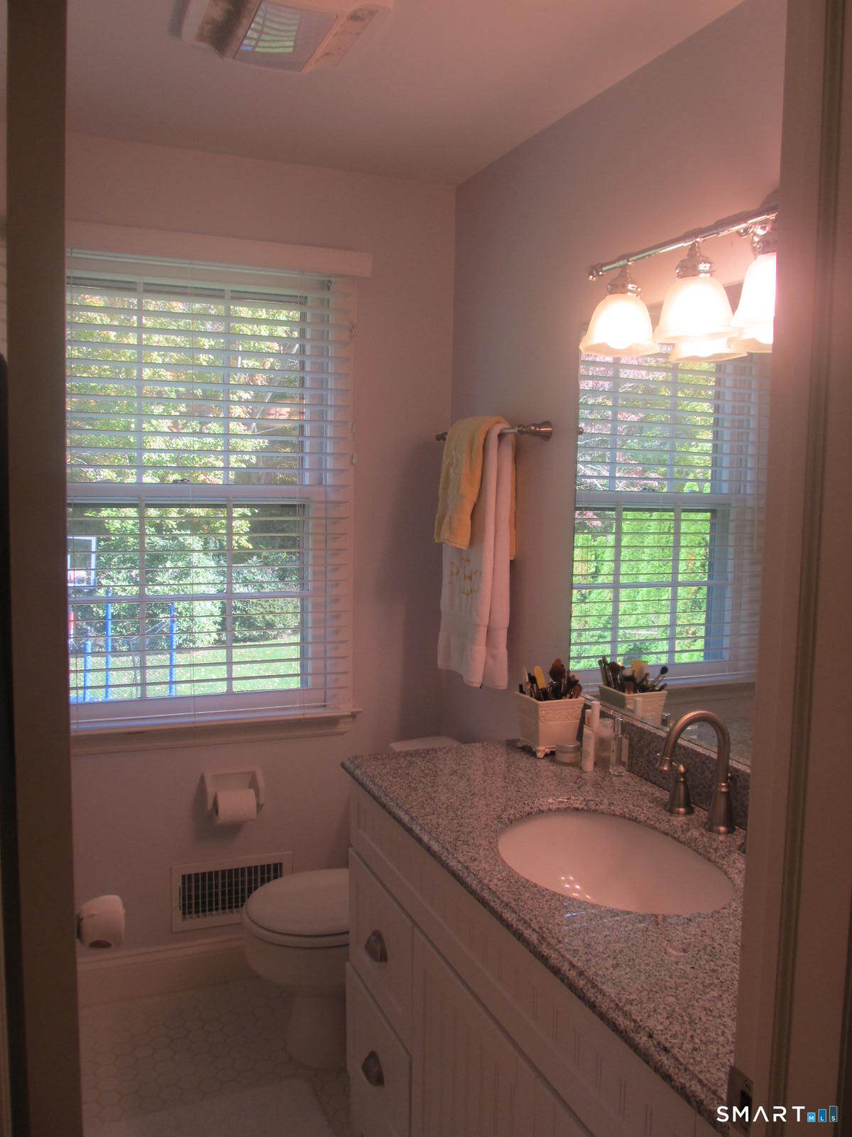47 Barringer Road Darien, CT 06820 - Photo 31 of 37