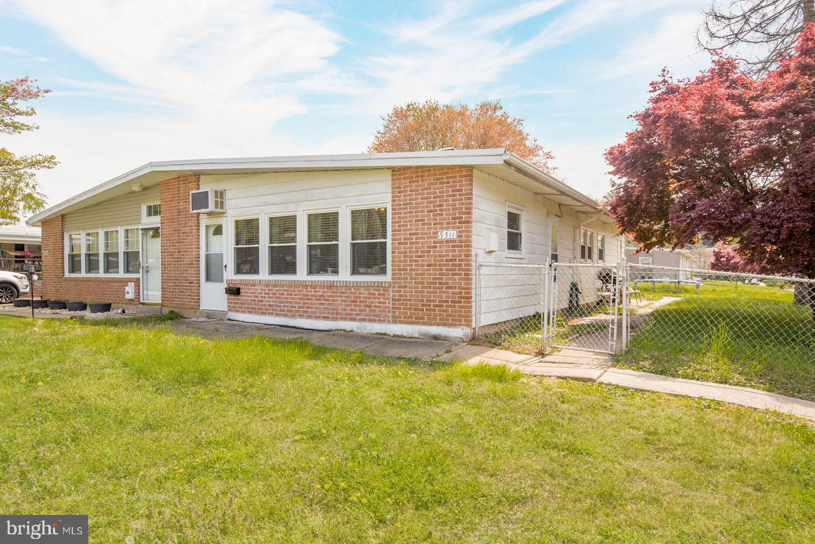 9311 Trout Road Philadelphia, PA 19115 - Photo 2 of 31