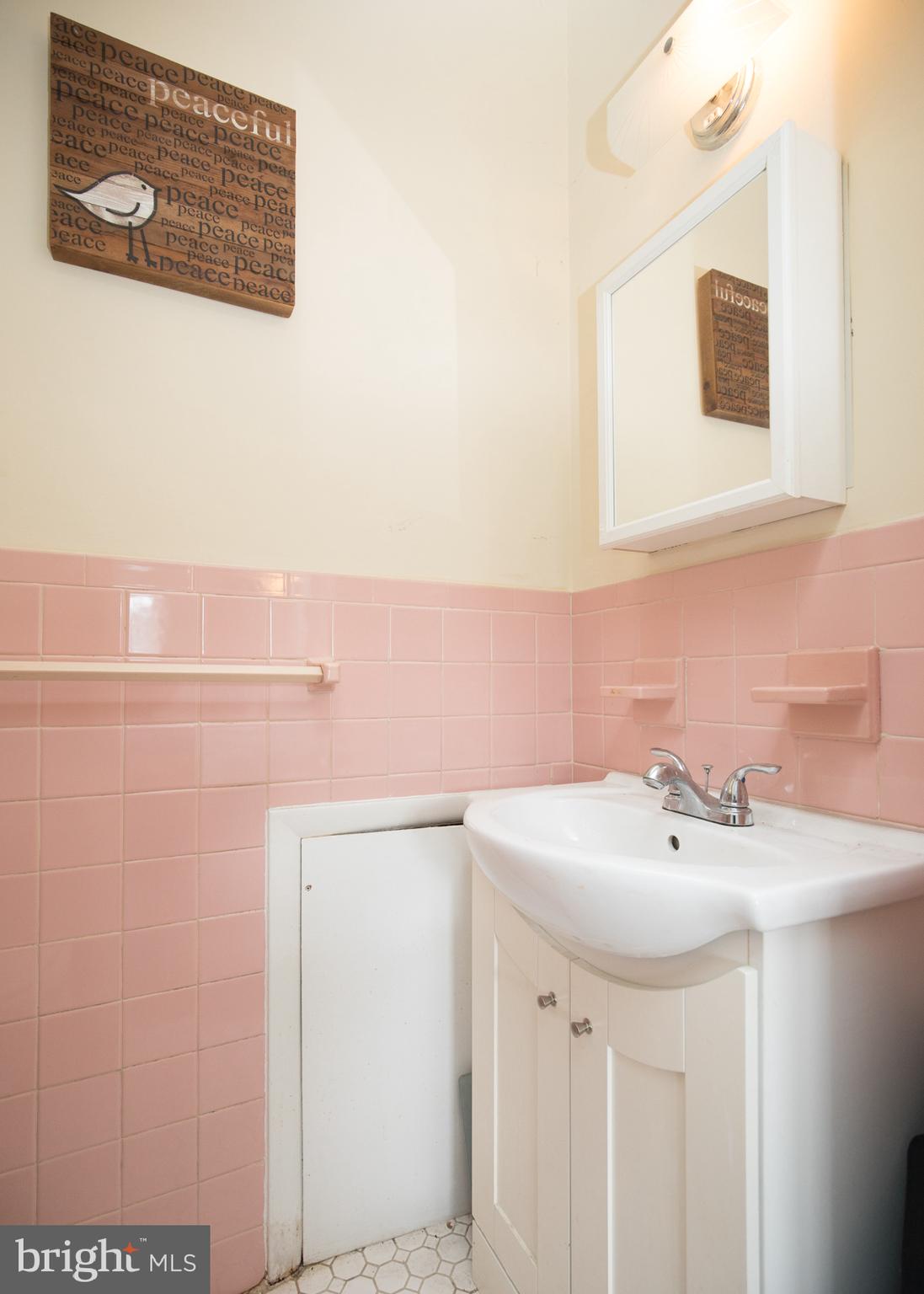 9311 Trout Road Philadelphia, PA 19115 - Photo 15 of 31