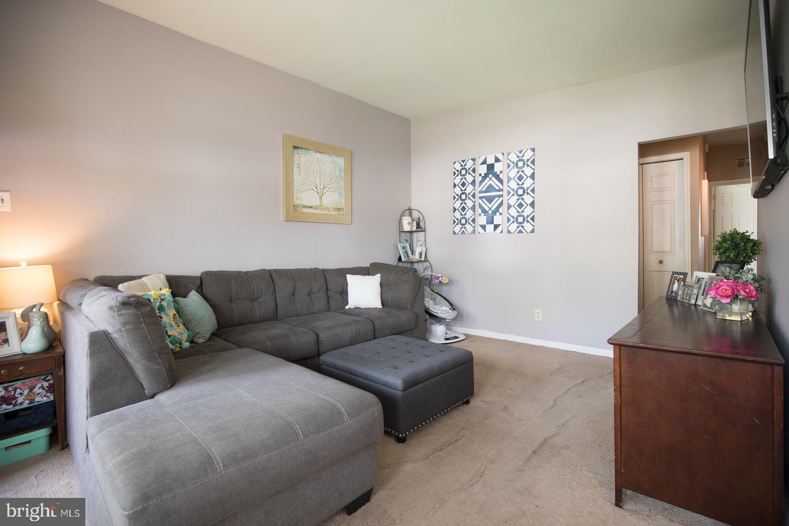 9311 Trout Road Philadelphia, PA 19115 - Photo 6 of 31