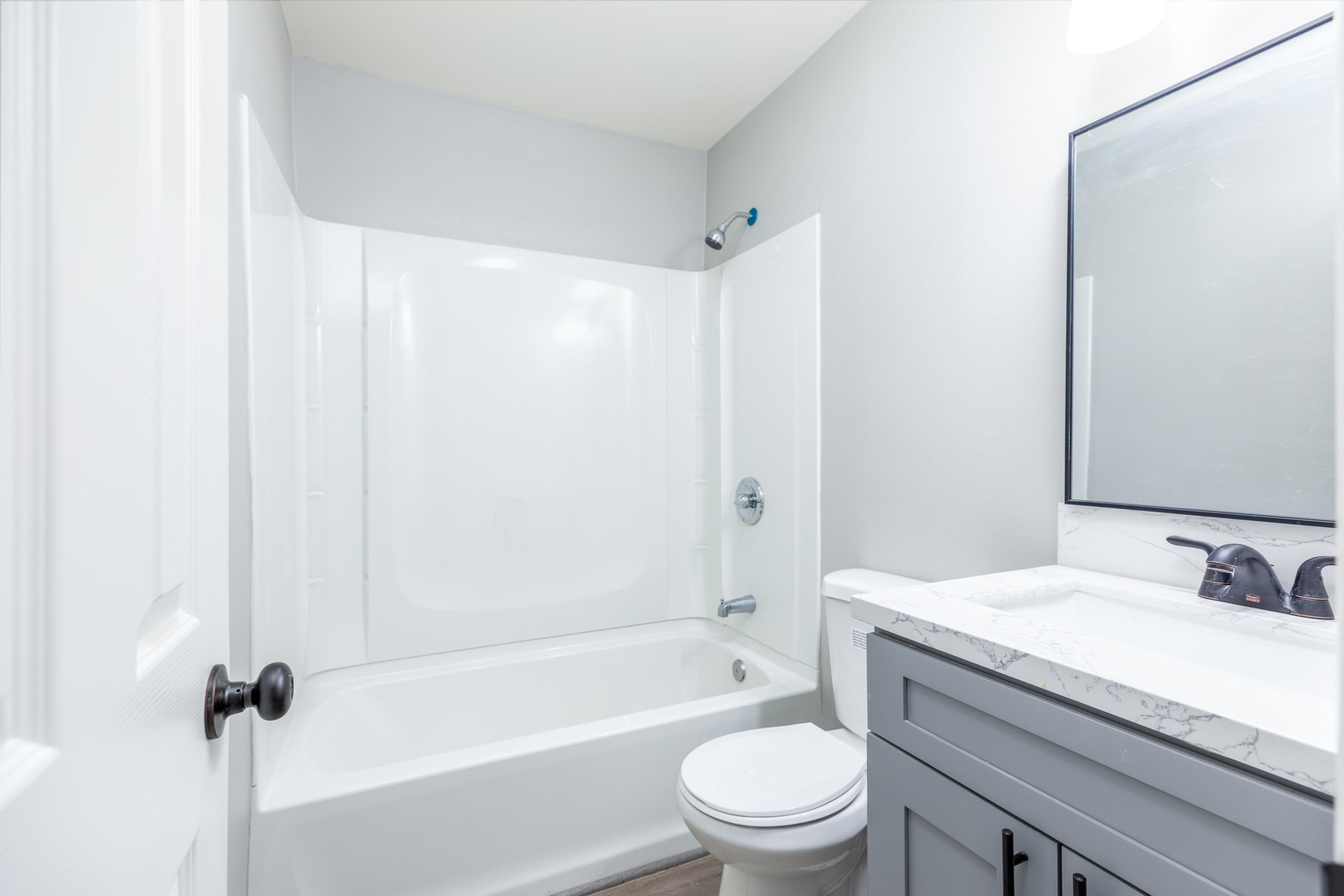 608 South Sanders Street Ridgecrest, CA 93555 - Photo 17 of 26 Guest Bathroom