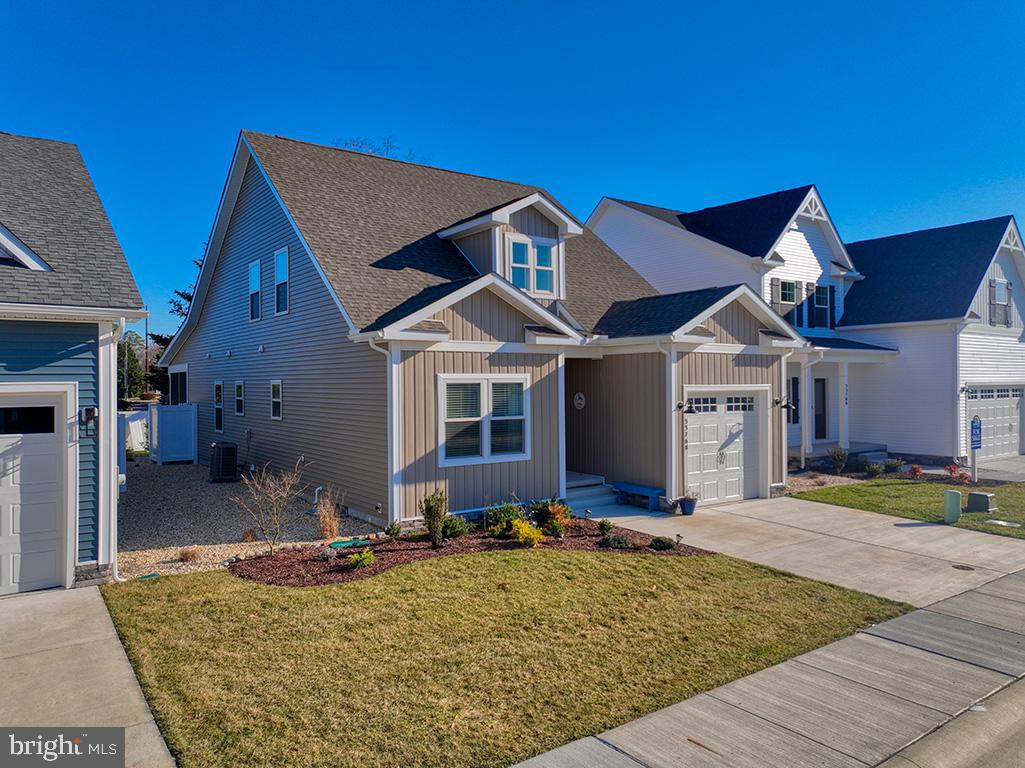 a front view of house with yard