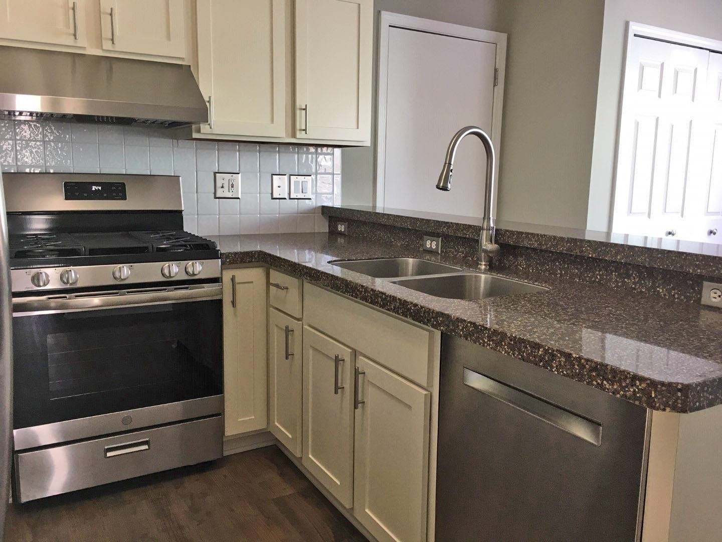 1527 South Maple Road Ann Arbor, MI 48103 - Photo 8 of 29 Photo 9