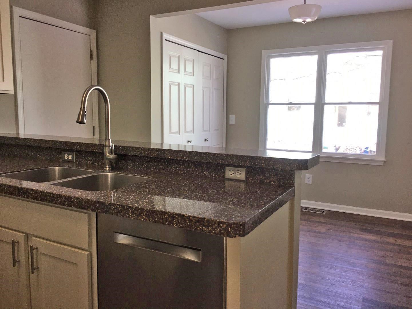 1527 South Maple Road Ann Arbor, MI 48103 - Photo 9 of 29 Photo 10