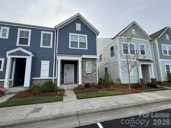 $2,495 | 335 Lady Bird Ln., Pineville, NC 28134