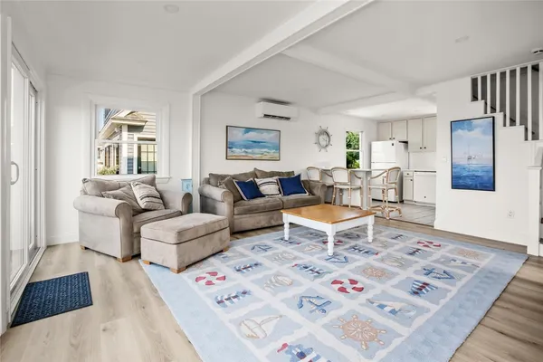 $2,600 | 333 Riverside Street, Portsmouth, RI 02871