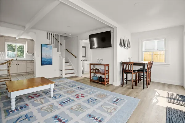 $2,600 | 333 Riverside Street, Portsmouth, RI 02871