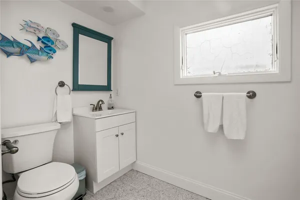 $2,600 | 333 Riverside Street, Portsmouth, RI 02871