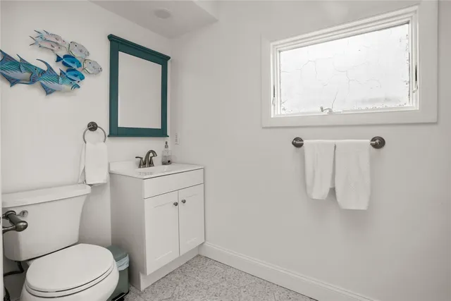 $2,600 | 333 Riverside Street, Portsmouth, RI 02871