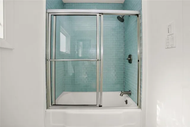 $2,600 | 333 Riverside Street, Portsmouth, RI 02871