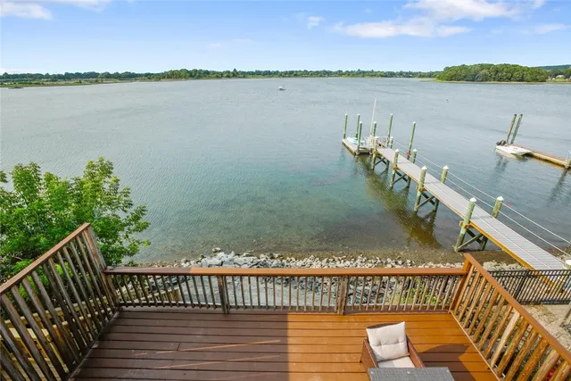 $2,600 | 333 Riverside Street, Portsmouth, RI 02871