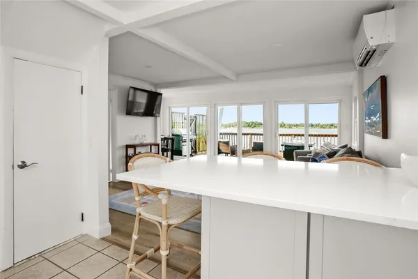 $2,600 | 333 Riverside Street, Portsmouth, RI 02871