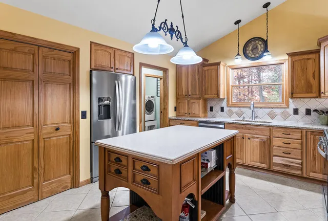 $485,000 | 423 Fernwood Lane, Muskegon, MI 49442