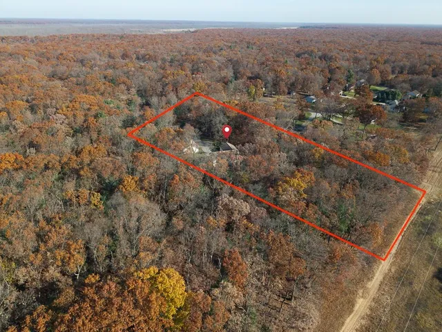 $485,000 | 423 Fernwood Lane, Muskegon, MI 49442