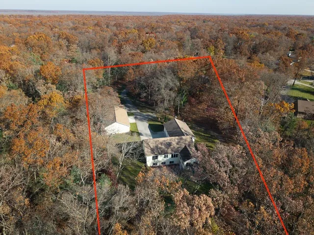 $485,000 | 423 Fernwood Lane, Muskegon, MI 49442