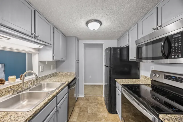 $209,900 | 405 Sunny Side Way, Summerville, SC 29485