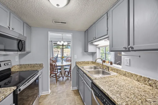 $209,900 | 405 Sunny Side Way, Summerville, SC 29485