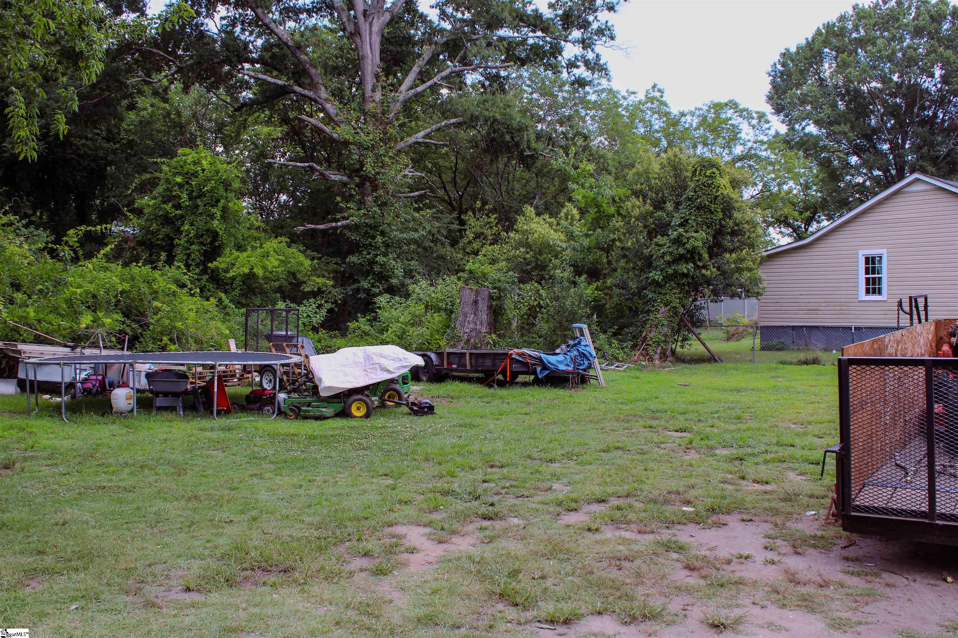 517 Trade Street Greer, SC 29651 - Photo 5 of 8