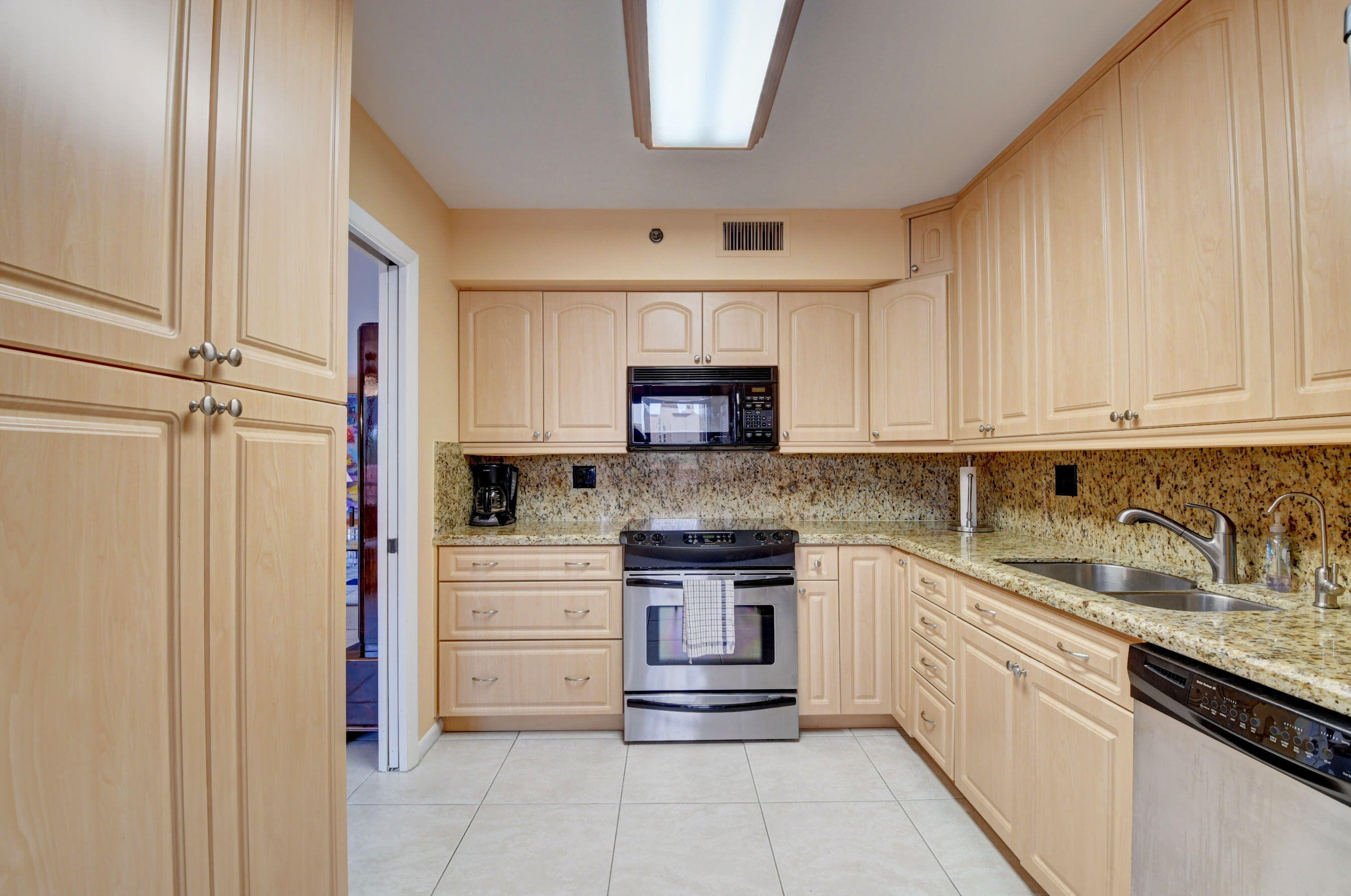 7145 Promenade Drive, Unit 202 Boca Raton, FL 33433 - Photo 17 of 74 DSC_1687_88_89_90_91