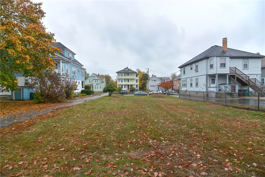 731 Grove Street Woonsocket, RI 02895 - Photo 4 of 48 Gallery Image 4