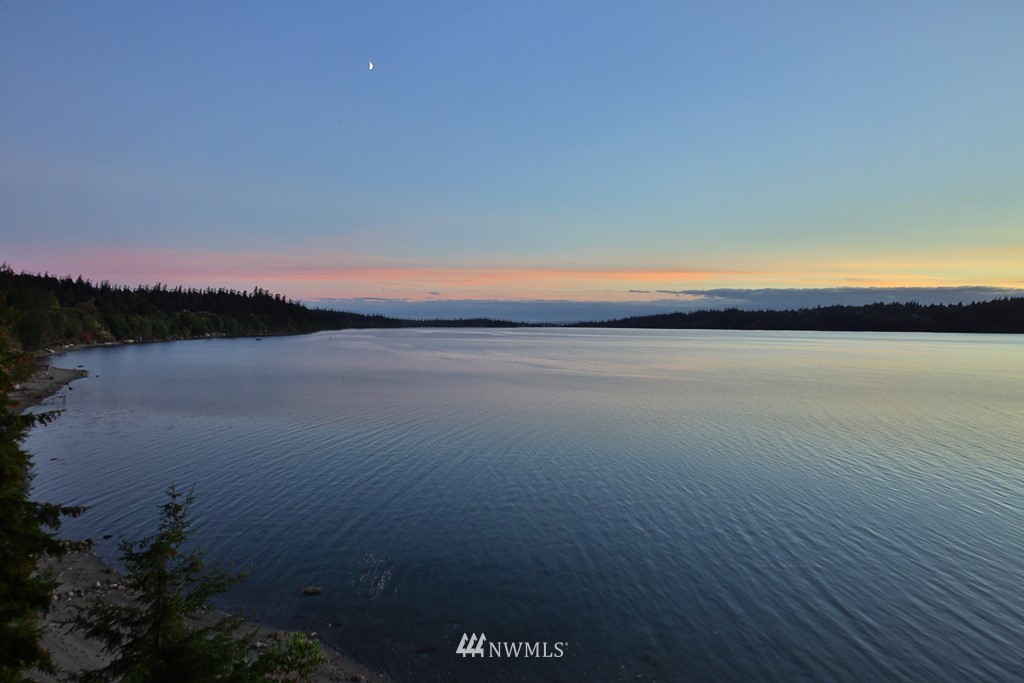 4576 South June Beach Road Freeland, WA 98249 - Photo 22 of 25 a view of lake and mountain