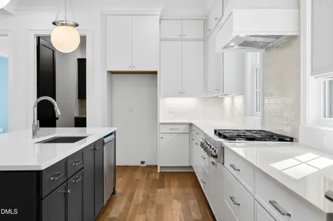 $1,999,000 | 6 Chantilly Place, Durham, NC 27707