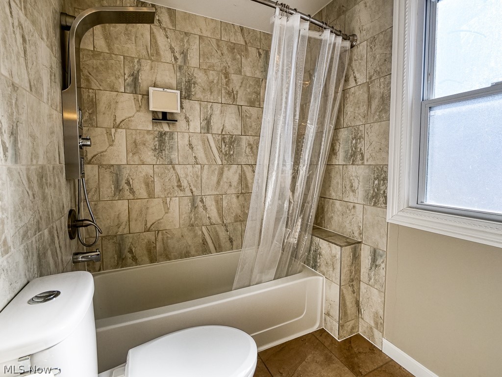 3844 Severn Road Cleveland Heights, OH 44118 - Photo 24 of 35 Main bath up magnificent show/tub, newer toilet, beautiful tile surround.