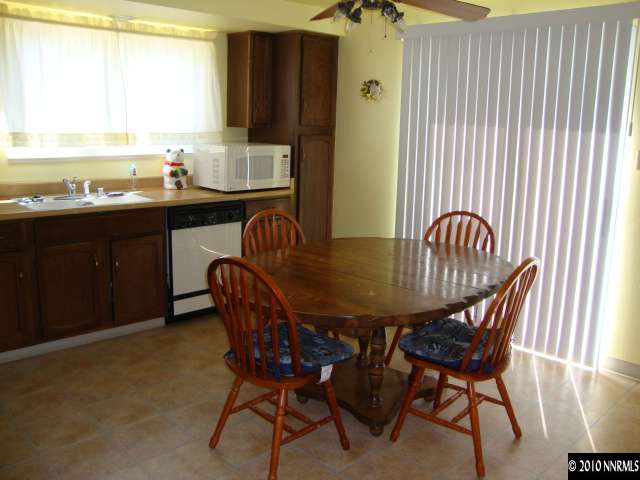 7580 Bluestone Drive Reno, NV 89511 - Photo 4 of 12 Photo 4