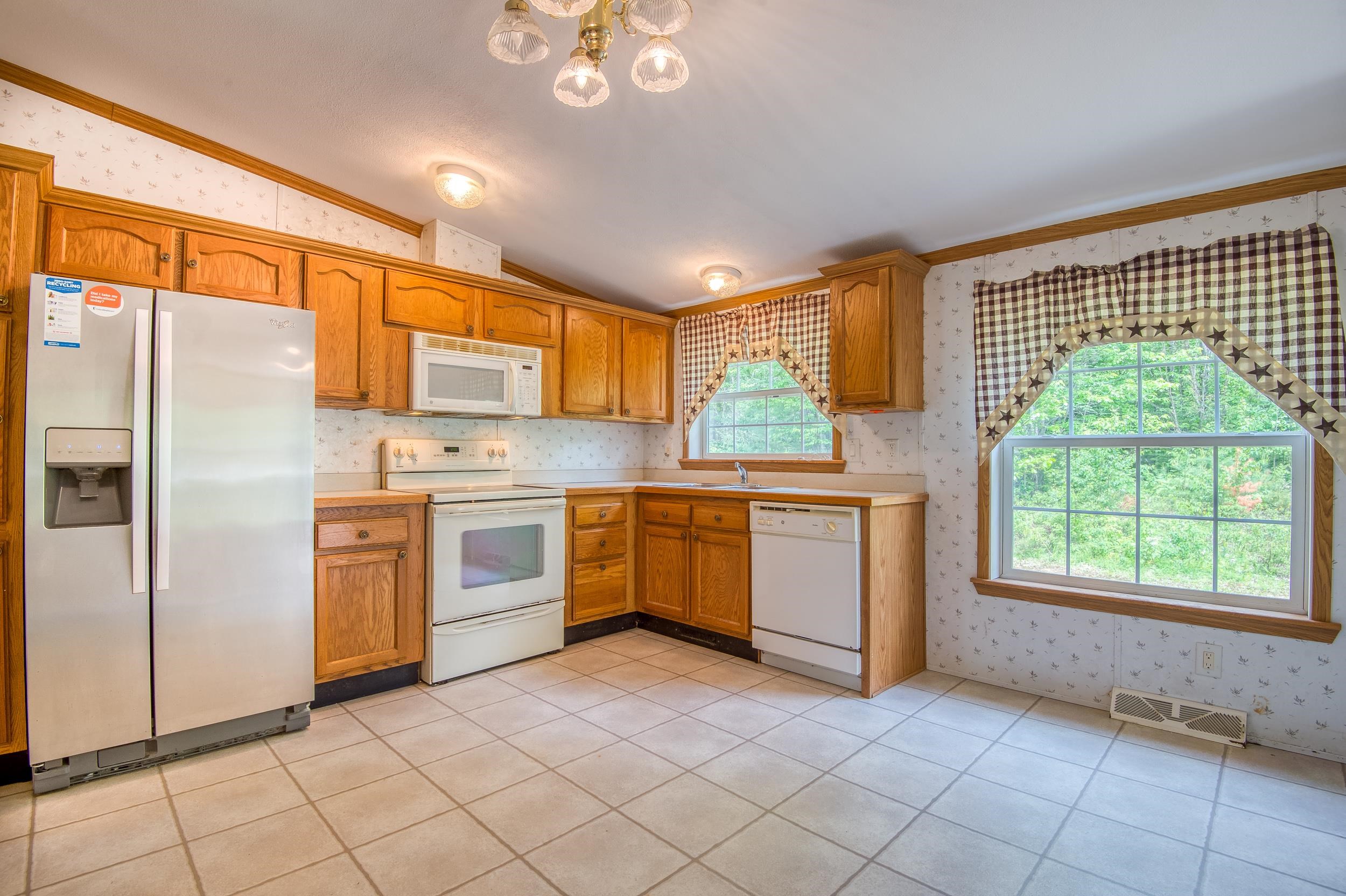 117 Whitefield Road Bethlehem, NH 03574 - Photo 3 of 23