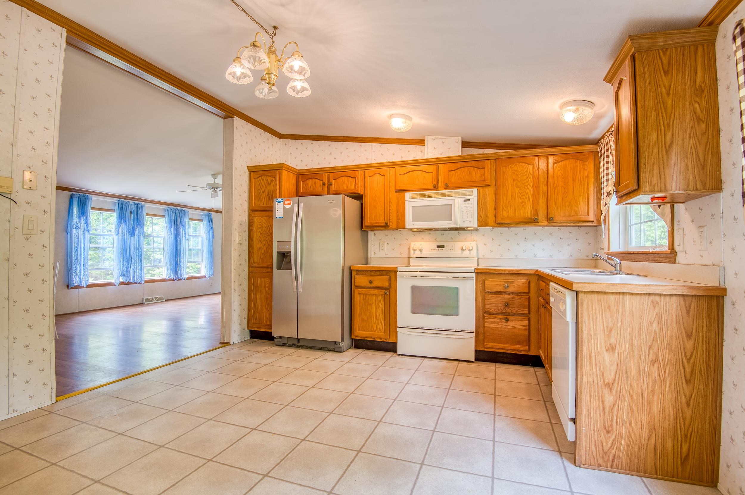 117 Whitefield Road Bethlehem, NH 03574 - Photo 4 of 23