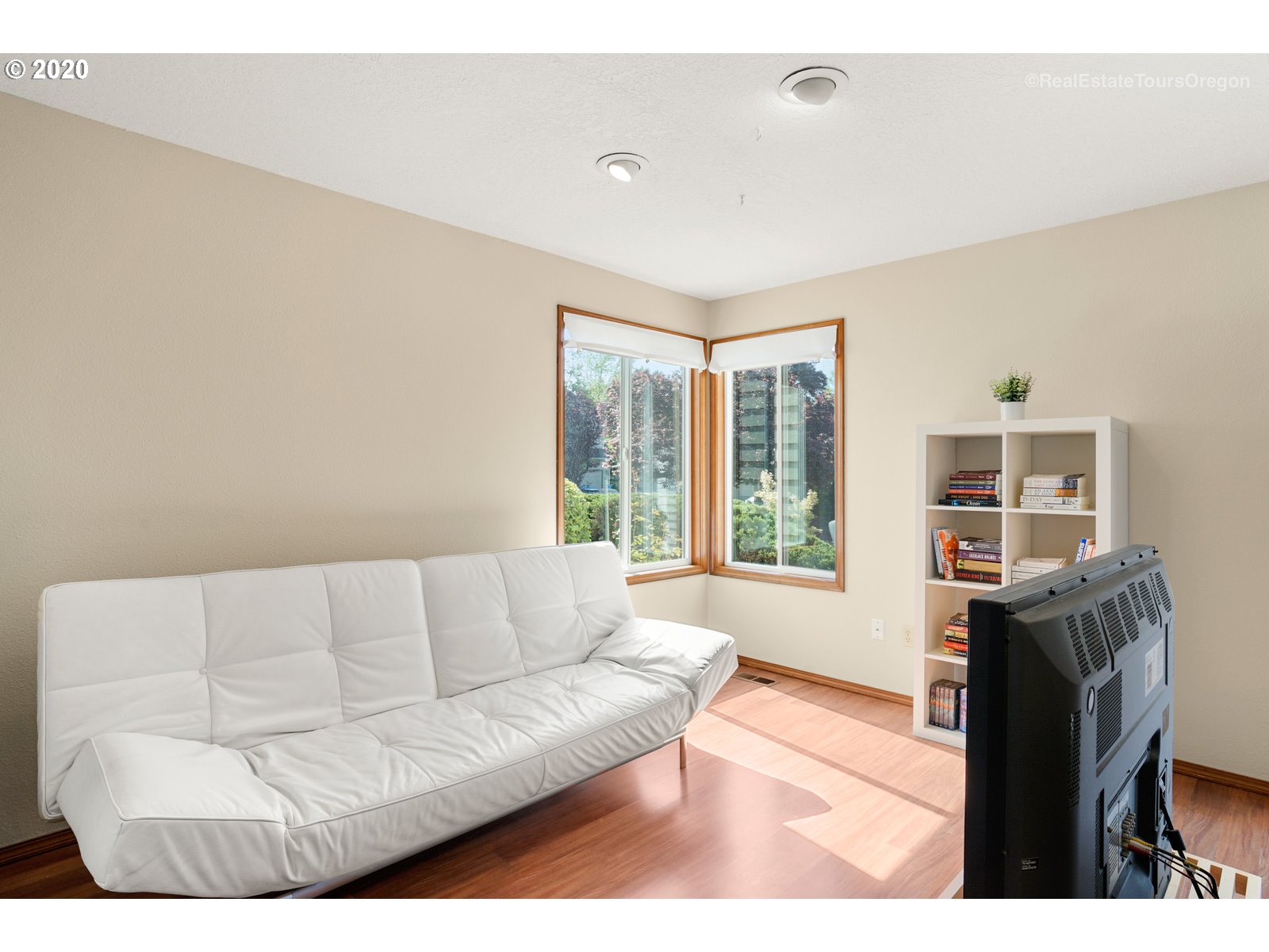 100 Kingsgate Road Lake Oswego, OR 97035 - Photo 13 of 32 Gallery Image 13