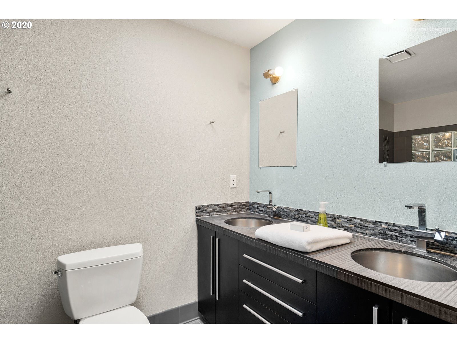 100 Kingsgate Road Lake Oswego, OR 97035 - Photo 21 of 32 Gallery Image 21