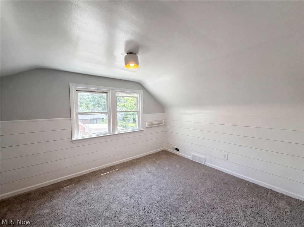 1384 Ford Road Cleveland, OH 44124 - Photo 9 of 22 Gallery Image 9
