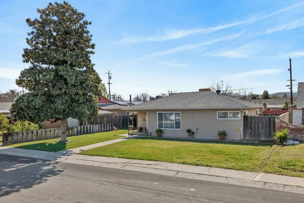 $249,500 | 425 University Avenue, Coalinga, CA 93210