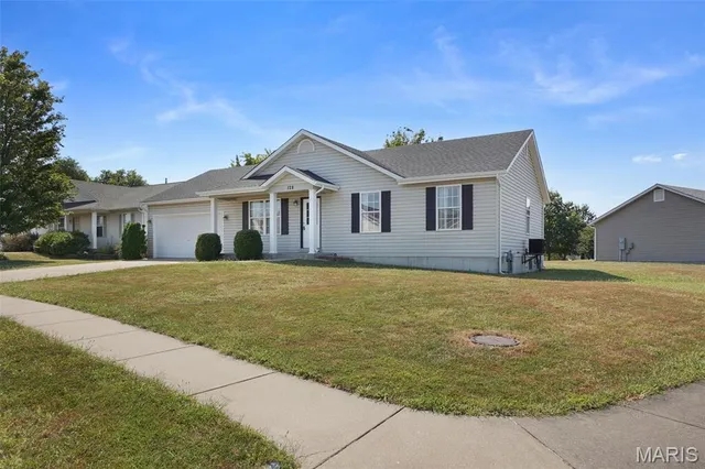 $2,200 | 128 Brookshire Creek Drive, Wentzville, MO 63385