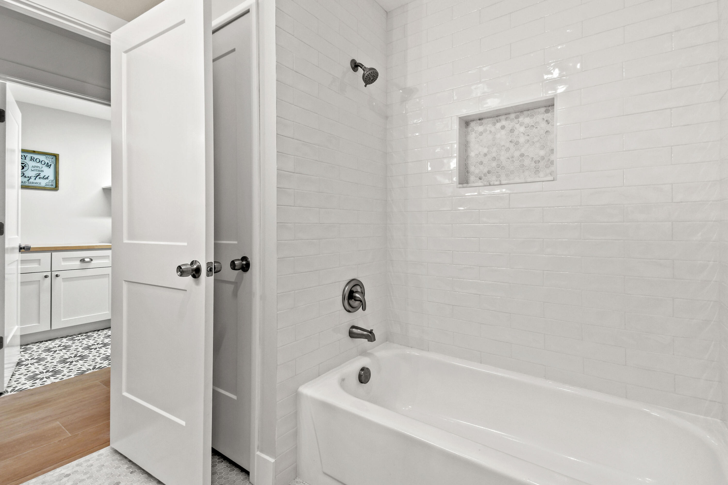 114 Inner Harbour Way Jupiter, FL 33477 - Photo 25 of 38 a bathroom with a bathtub