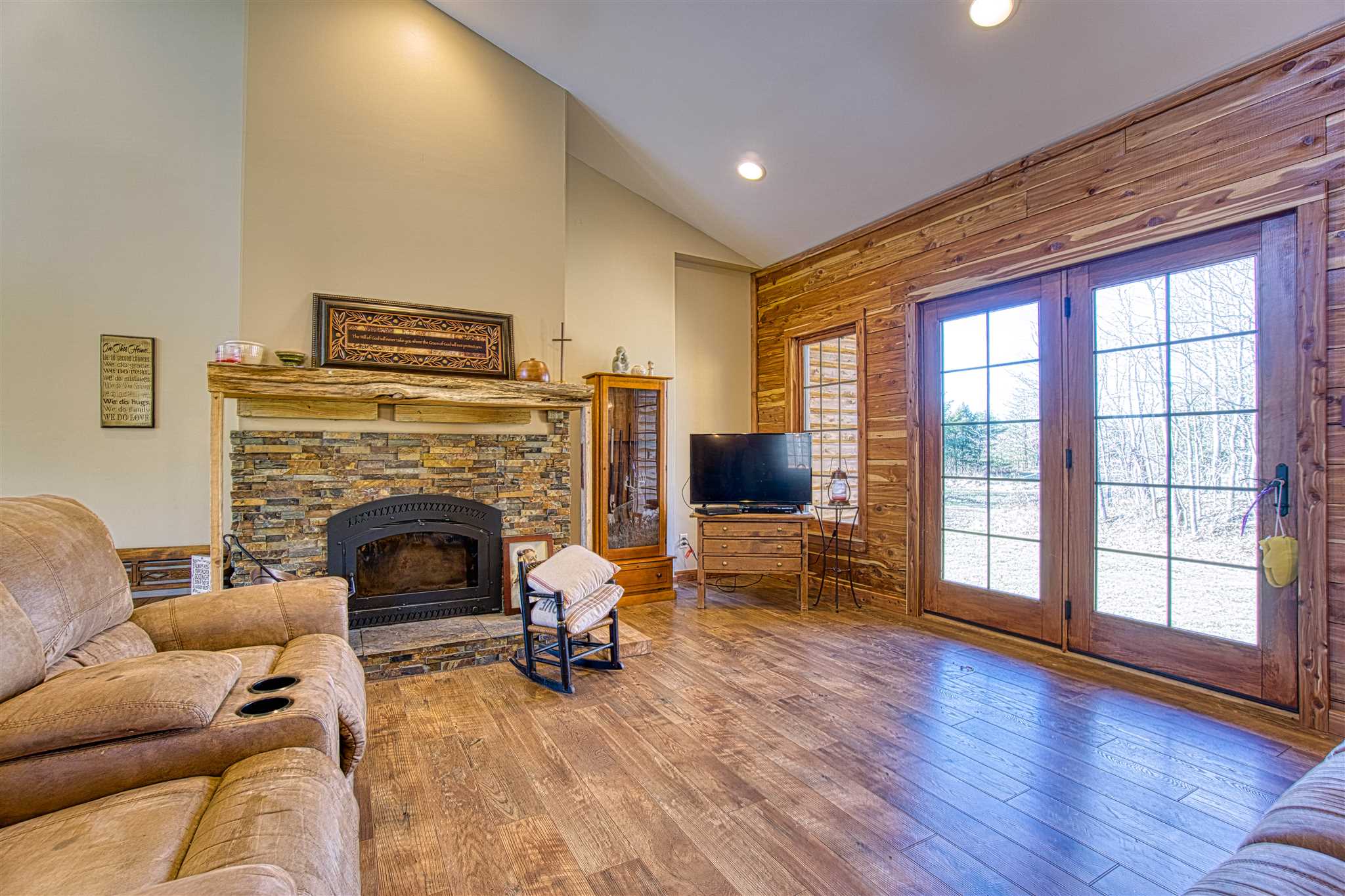 277 West Kelly Road Boonville, IN 47601 - Photo 5 of 35