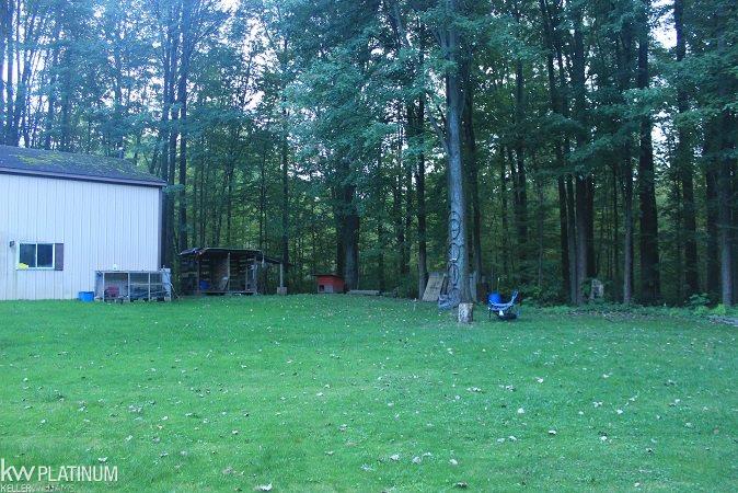 4406 County Line Road New Haven, MI 48050 - Photo 7 of 21 31331793-6.JPG