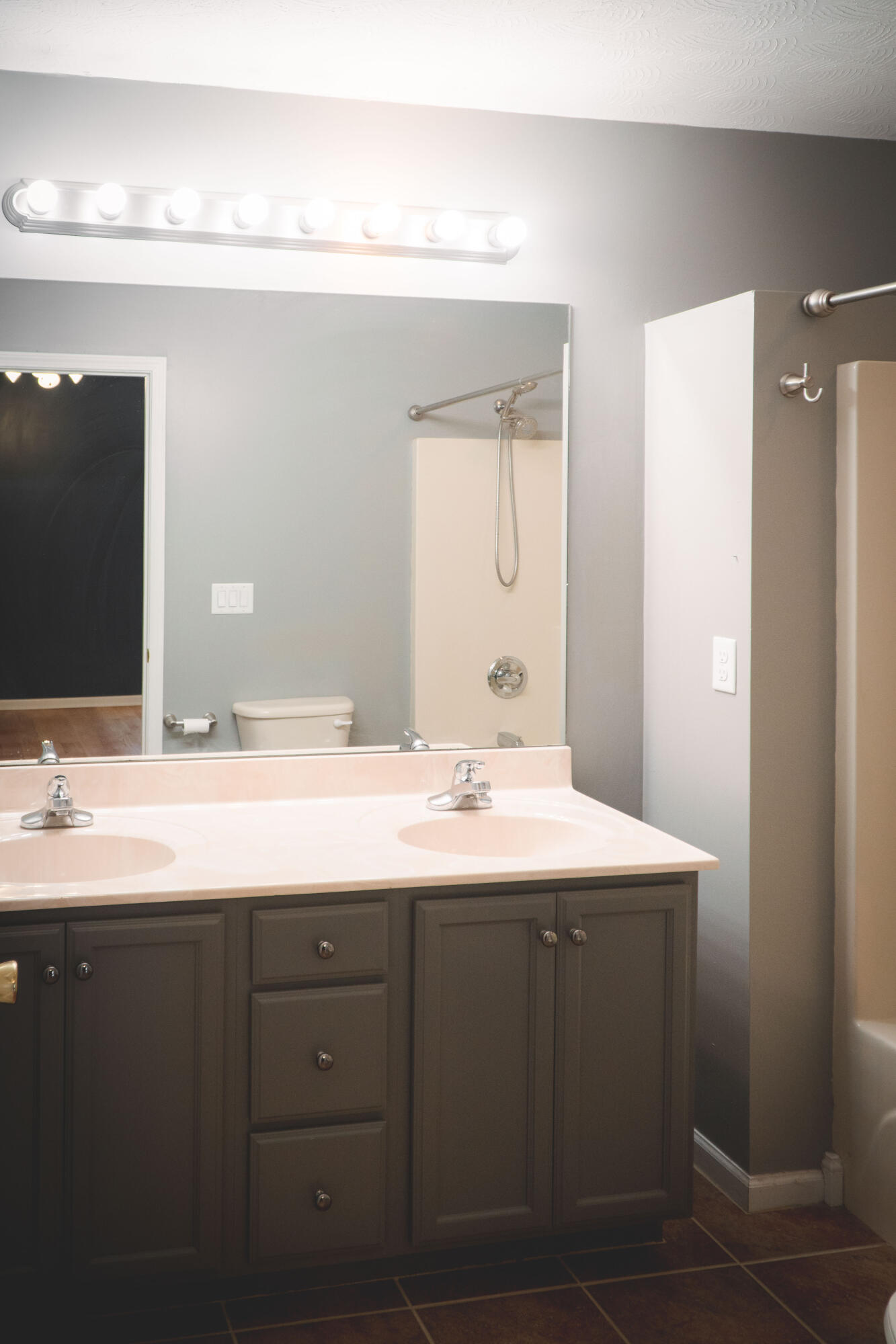 71 Ridgewood Circle Somerset, KY 42503 - Photo 31 of 43 Master Bathroom