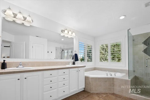 $998,000 | 650 North Clearpoint Way, Eagle, ID 83616