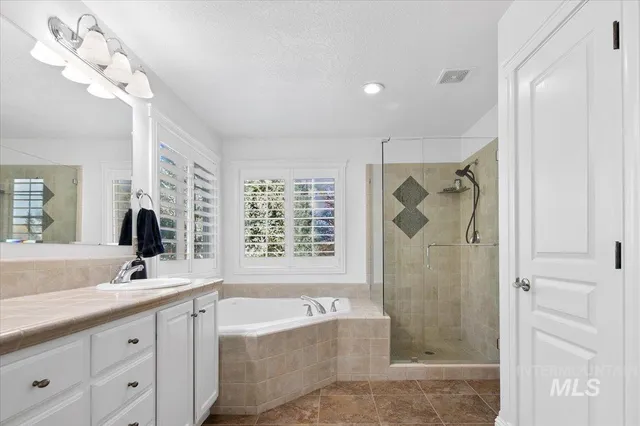 $975,000 | 650 North Clearpoint Way, Eagle, ID 83616