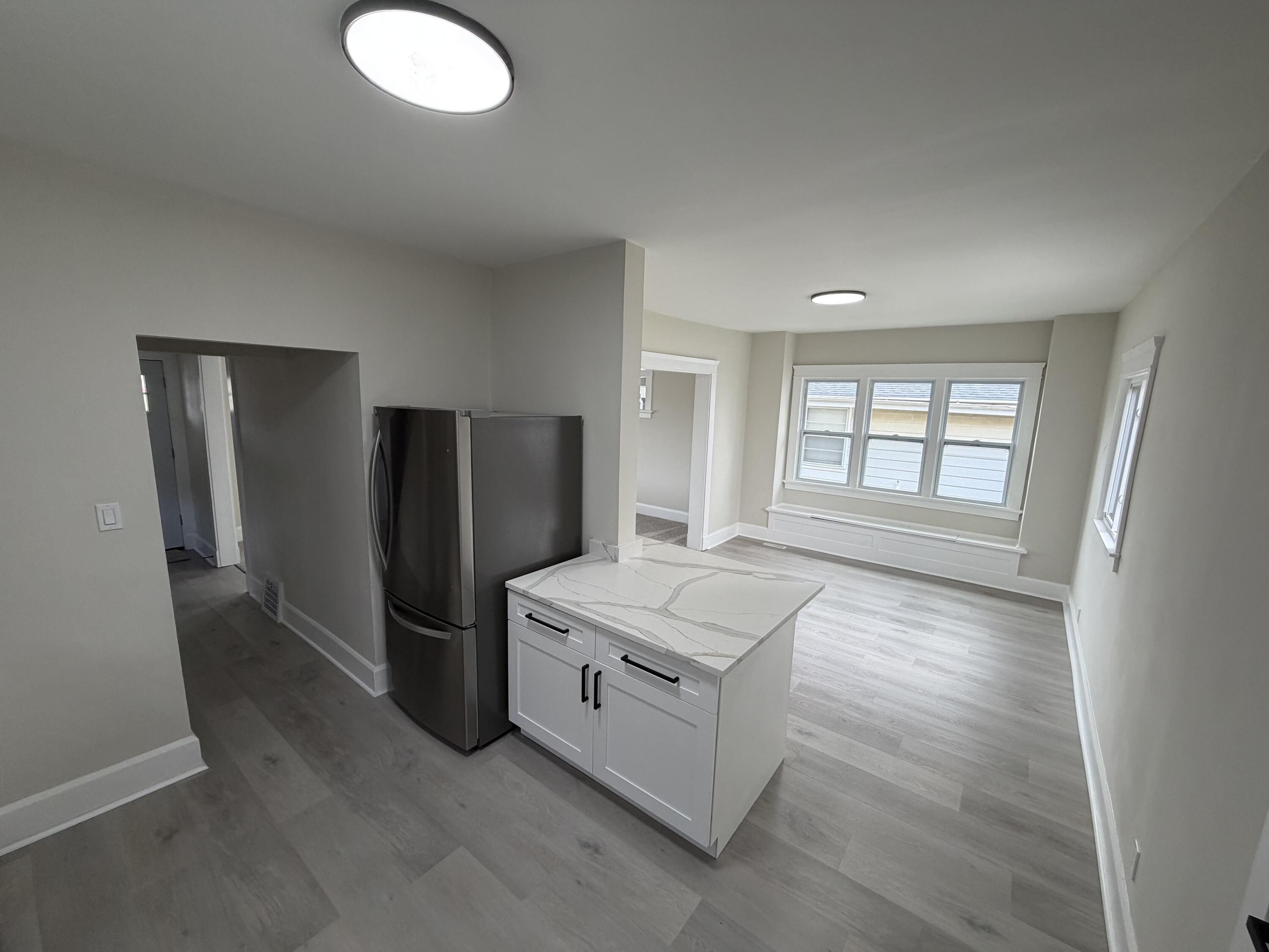 1624 Carlisle Avenue Racine, WI 53404 - Photo 3 of 17 IMG_9029