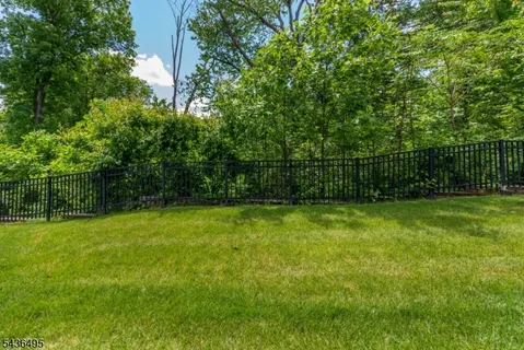 $1,100,000 | 11 Albie Drive, Mountain Lakes, NJ 07046