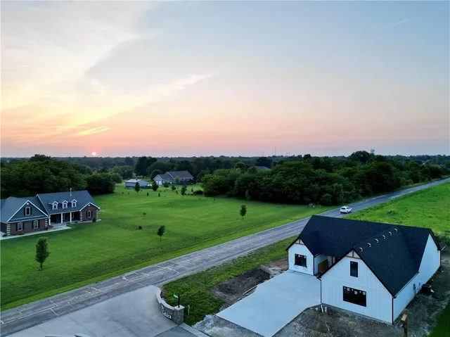 $415,000 | 2804 Craftsman Drive, Sedalia, MO 65301