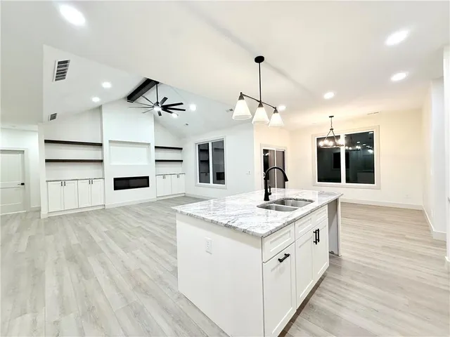 $415,000 | 2804 Craftsman Drive, Sedalia, MO 65301