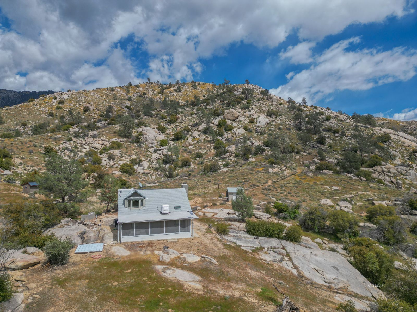 9766 Glacier Gulch Road Weldon, CA 93283 - Photo 3 of 45