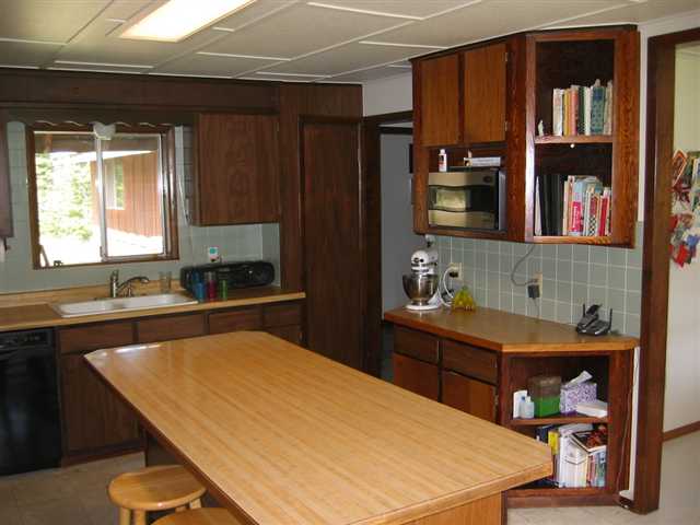 402 Balcom Road Newport, WA 99156 - Photo 3 of 9