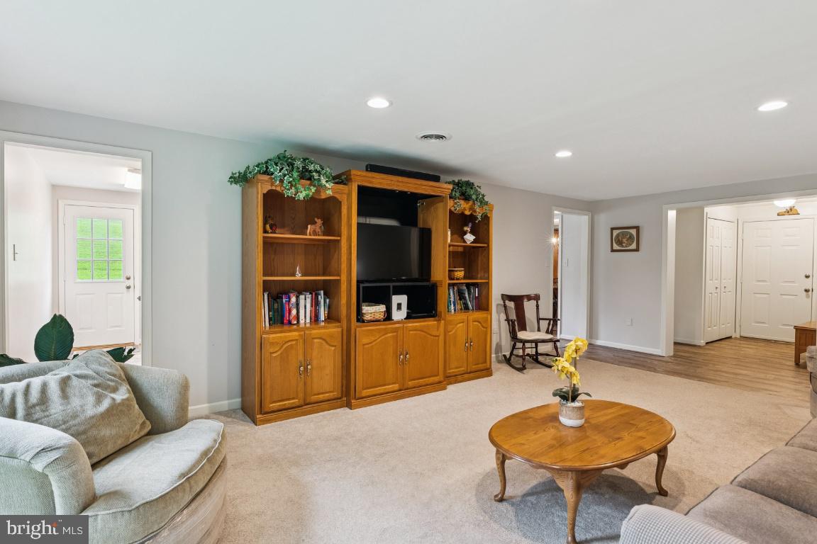 7939 Old Washington Road Woodbine, MD 21797 - Photo 5 of 48 Gallery Image 5