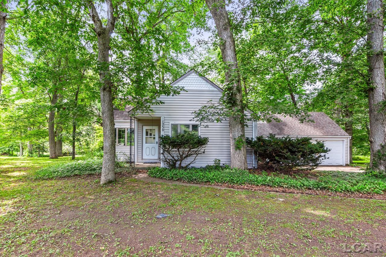 1250 Gady Road Adrian, MI 49221 - Photo 2 of 38 50149066-3cb277eb-4935-42cb-b6cc-5e3eed3b94fe.JPG